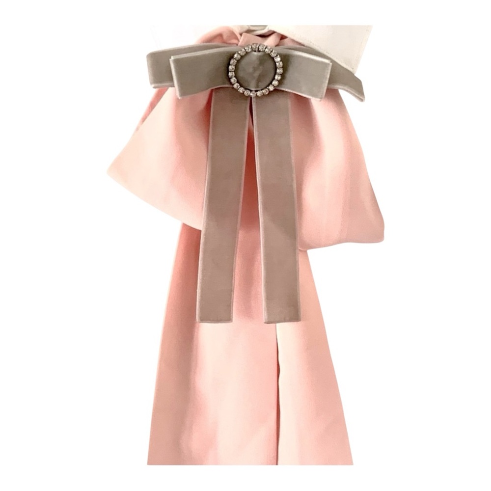 Hand made elegant brooch